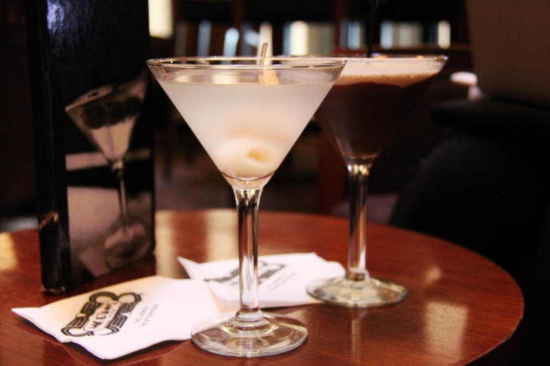 brasserie-BELVEDERE-min_martini_bar_lychee_chocolate_alcohol_liquor_happy_hour_happy-910161